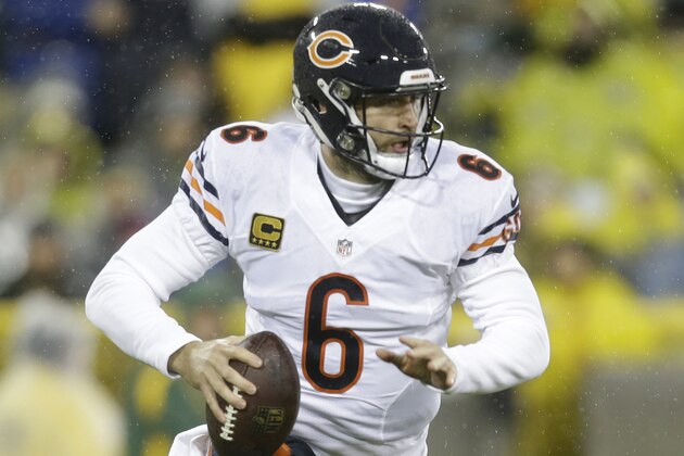 GREEN BAY, WI - NOVEMBER 26: Jay Cutler #6 of the Chicago Bears scrambles out of the pocket during the game against the Green Bay Packers at Lambeau Field on November 26, 2015 in Green Bay, Wisconsin. (Photo by Mike McGinnis/Getty Images)