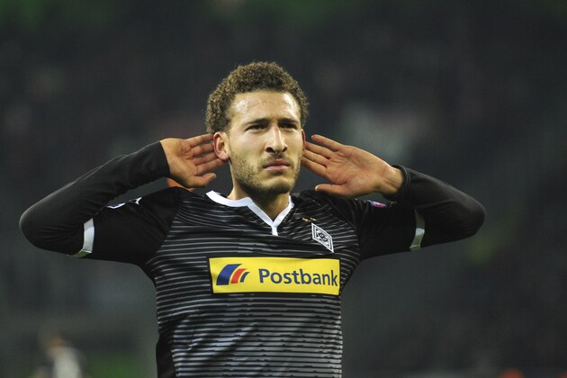 Moenchengladbach's Fabian Johnson celebrates after scoring his side's second goal during the Champions League Group D soccer match between Borussia Moenchengladbach and FC Sevilla in Moenchengladbach, western Germany, Wednesday, Nov. 25, 2015. (AP Photo/Sebastian Konopka)
