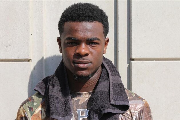 Louisiana 4-star wide receiver Mykel Jones has SEC official visits set in January for Ole Miss and Tennessee. An official to Alabama, he said, will be first in line once he finalizes a date. Louisiana 4-star wide receiver Mykel Jones has SEC official visits set in January for Ole Miss and Tennessee. An official to Alabama, he said, will be first in line once he finalizes a date.