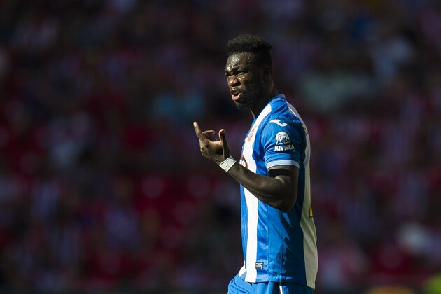 BILBAO, SPAIN - NOVEMBER 08:  Felipe Caicedo of RCD Espanyol reacts during the La Liga match between Athletic Club and RCD Espanyol at San Mames Stadium on November 8, 2015 in Bilbao, Spain.  (Photo by Juan Manuel Serrano Arce/Getty Images)