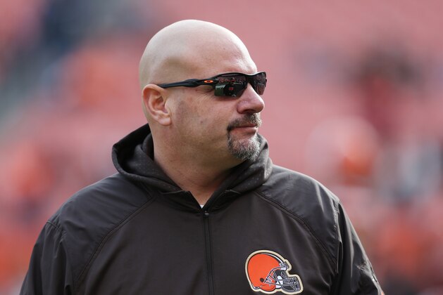 Cleveland Browns head coach Mike Pettine before an NFL football game between the Cincinnati Bengals and the Cleveland Browns, Sunday, Dec. 6, 2015, in Cleveland. (AP Photo/Ron Schwane)