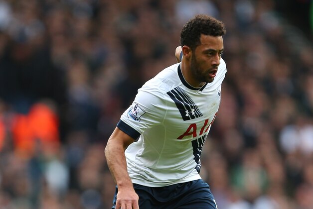 LONDON, ENGLAND - NOVEMBER 29:  Mousa Dembele of Tottenham Hotspur during the Barclays Premier League match between Tottenham Hotspur and Chelsea at White Hart Lane on November 29, 2015 in London, England.  (Photo by Catherine Ivill - AMA/Getty Images)