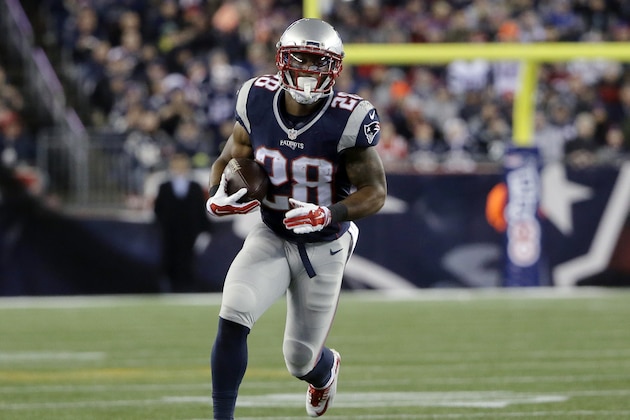 New England Patriots running back James White (28) rushes against the Philadelphia Eagles during the second half of an NFL football game, Sunday, Dec. 6, 2015, in Foxborough, Mass. (AP Photo/Steven Senne)