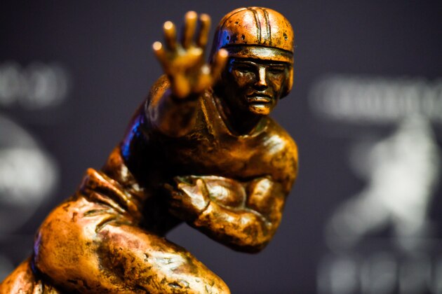 NEW YORK, NY - DECEMBER 13:  The Heisman Trophy sits on a stand before a press conference at the New York Marriott Marquis on December 13, 2014 in New York City.  (Photo by Alex Goodlett/Getty Images)