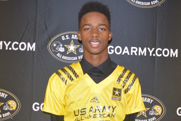 Alabama is making a strong push for 2016 4-star WR and current USC commit Tyler Vaughns.