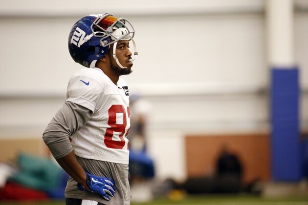 New York Giants wide receiver Rueben Randle looks on during NFL football practice, Wednesday, Oct. 28, 2015, in East Rutherford, N.J. (AP Photo/Julio Cortez)
