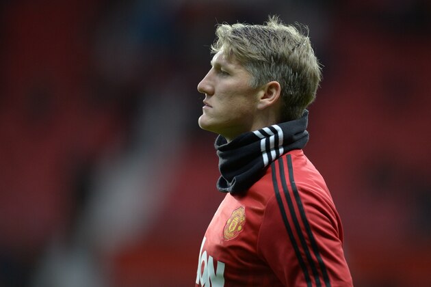 Manchester United's German midfielder Bastian Schweinsteiger warms up before the English Premier League football match between Manchester United and West Ham United at Old Trafford in Manchester, north west England, on December 5, 2015.   / AFP / OLI SCARFF        (Photo credit should read OLI SCARFF/AFP/Getty Images)