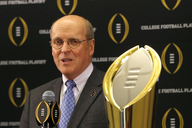 College Football Playoff executive director Bill Hancock announces that Atlanta will host the 2018 national championship game, Santa Clara, Calif., will host the 2019 game, and New Orleans will host the 2020 game, during a news conference Wednesday, Nov. 4, 2015, in Rosemont, Ill.  (AP Photo/Charles Rex Arbogast)