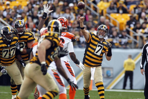PITTSBURGH, PA - NOVEMBER 01:  Ben Roethlisberger #7 of the Pittsburgh Steelers in action during the game against the Cincinnati Bengals on November 1, 2015 at Heinz Field in Pittsburgh, Pennsylvania.  (Photo by Justin K. Aller/Getty Images)