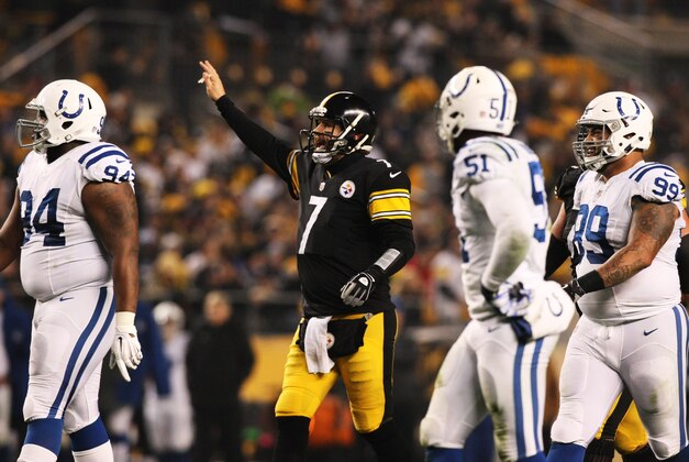 Dec 6, 2015; Pittsburgh, PA, USA; Pittsburgh Steelers quarterback Ben Roethlisberger (7) yells to his teammates after a first down against the Indianapolis Colts during the first half at Heinz Field. Mandatory Credit: Jason Bridge-USA TODAY Sports