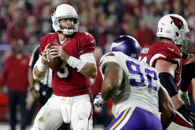 Arizona Cardinals quarterback Carson Palmer (3) looks to pass against the Minnesota Vikings during the second half of an NFL football game, Thursday, Dec. 10, 2015, in Glendale, Ariz. (AP Photo/Ross D. Franklin)