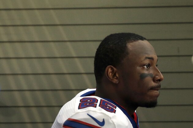 Buffalo Bills' LeSean McCoy waits to run not the field before an NFL football game against the Philadelphia Eagles, Sunday, Dec. 13, 2015, in Philadelphia. (AP Photo/Matt Rourke)