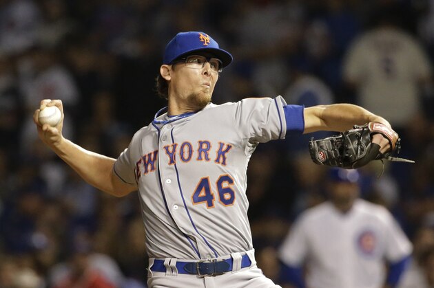 New York Mets pitcher Tyler Clippard throws during the eighth inning of Game 4 of the National League baseball championship series against the Chicago Cubs Wednesday, Oct. 21, 2015, in Chicago. (AP Photo/Nam Y. Huh)