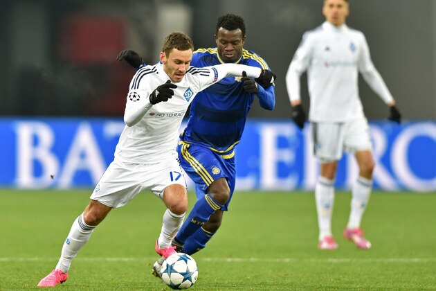 Dynamo's midfielder Serhiy Rybalka (L) evades Maccabi's Nigerian midfielder Nosa Igiebor during the UEFA Champions League Group G football match between FC Dynamo Kiev and Maccabi Tel-Aviv on December 9, 2015 at the Olympic stadium in Kiev. AFP PHOTO / SERGEI SUPINSKY / AFP / SERGEI SUPINSKY (Photo credit should read SERGEI SUPINSKY/AFP/Getty Images) Dynamo's midfielder Serhiy Rybalka (L) evades Maccabi's Nigerian midfielder Nosa Igiebor during the UEFA Champions League Group G football match between FC Dynamo Kiev and Maccabi Tel-Aviv on December 9, 2015 at the Olympic stadium in Kiev. AFP PHOTO / SERGEI SUPINSKY / AFP / SERGEI SUPINSKY (Photo credit should read SERGEI SUPINSKY/AFP/Getty Images)
