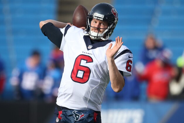 ORCHARD PARK, NY - DECEMBER 6: T.J. Yates #6 of the Houston Texans warms up before playing against the Buffalo Bills during NFL game action at Ralph Wilson Stadium on December 6, 2015 in Orchard Park, New York. (Photo by Tom Szczerbowski/Getty Images)