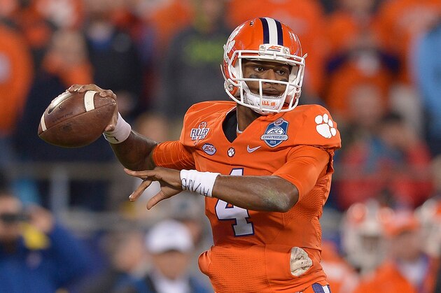 CHARLOTTE, NC - DECEMBER 05:  Deshaun Watson #4 of the Clemson Tigers throws against the North Carolina Tar Heels during the Atlantic Coast Conference Football Championship at Bank of America Stadium on December 5, 2015 in Charlotte, North Carolina. Clemson won 45-37.  (Photo by Grant Halverson/Getty Images)