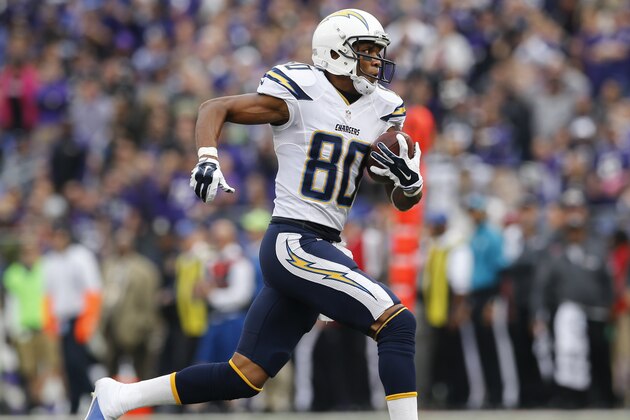 San Diego Chargers wide receiver Malcom Floyd (80) runs runs downfield for a touchdown during the second half of an NFL football game against the Baltimore Ravens in Baltimore, Sunday, Nov. 1, 2015. (AP Photo/Patrick Semansky)