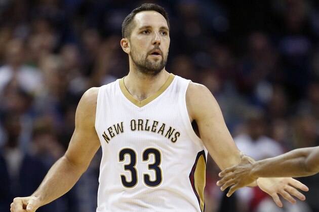 New Orleans Pelicans forward Ryan Anderson (33) is congratulated by a teammate after scoring a 3-pointer during the second half of an NBA basketball game against the San Antonio Spurs in New Orleans, Friday, Nov. 20, 2015. The Pelicans won 104-90. (AP Photo/ Max Becherer)