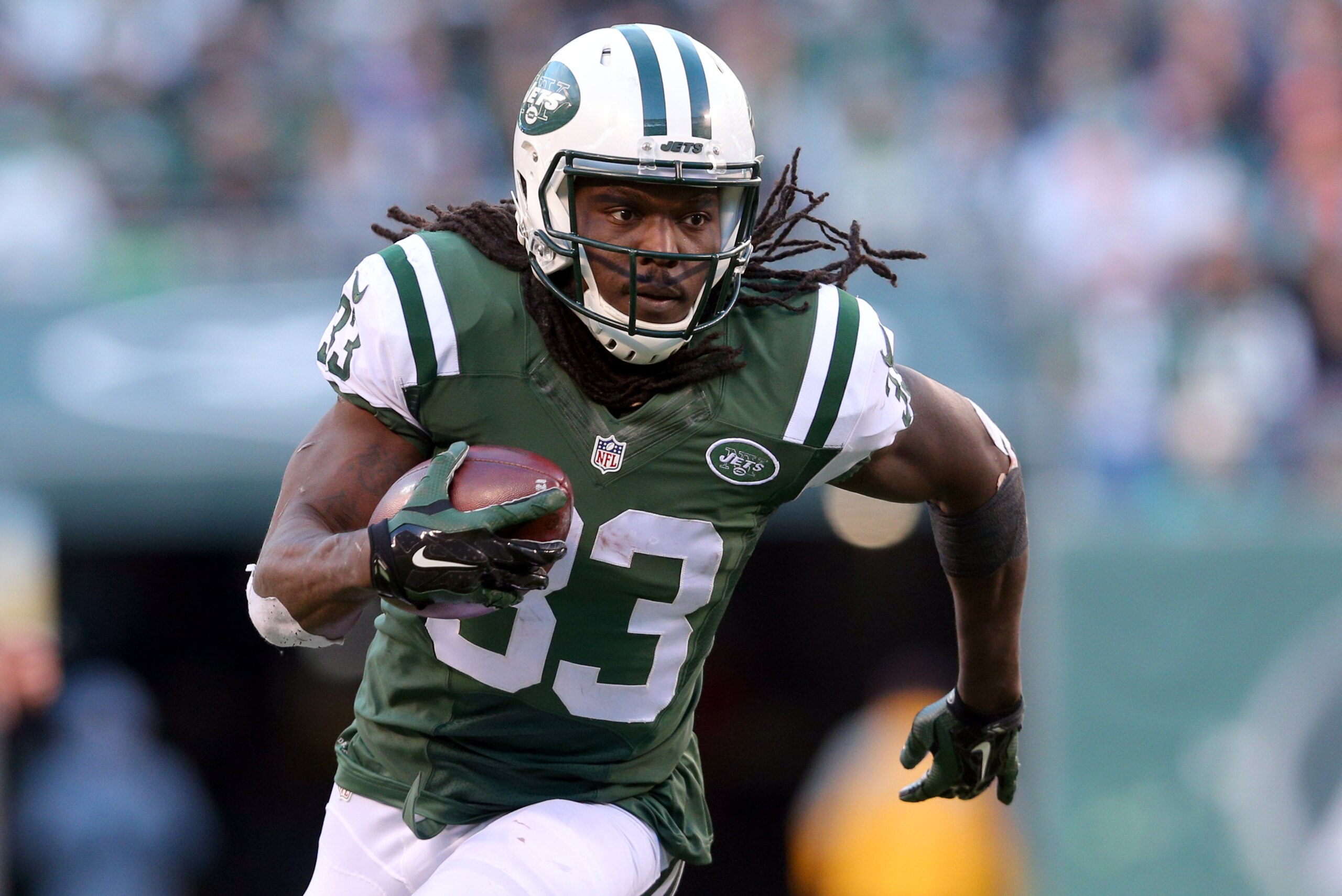 New York Jets running back Chris Ivory (33) runs the ball against the Miami Dolphins during an NFL game at MetLife Stadium in East Rutherford, N.J. on Sunday, Nov. 29, 2015. (AP Photo/Brad Penner)