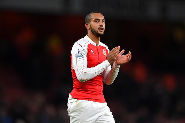 LONDON, ENGLAND - DECEMBER 05:  Theo Walcott of Arsenal applauds supporters after his team's 3-1 win in the Barclays Premier League match between Arsenal and Sunderland at Emirates Stadiumon December 5, 2015 in London, England.  (Photo by Shaun Botterill/Getty Images)