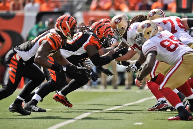 CINCINNATI, OH - SEPTEMBER 25:  The San Francisco 49ers square off against the Cincinnati Bengals at Paul Brown Stadium on September 25, 2011 in Cincinnati, Ohio.  (Photo by Jamie Sabau/Getty Images)