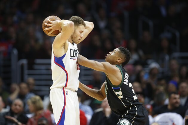 Los Angeles Clippers' Blake Griffin, left, and Milwaukee Bucks' Giannis Antetokounmpo during the second half of an NBA basketball game, Wednesday, Dec. 16, 2015, in Los Angeles. The Clippers won 103-90. (AP Photo/Danny Moloshok)