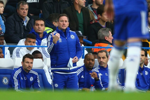 LONDON, ENGLAND - DECEMBER 19:  Chelsea coach Steve Holland gestures during the Barclays Premier League match between Chelsea and Sunderland at Stamford Bridge on December 19, 2015 in London, England.  (Photo by Clive Mason/Getty Images)