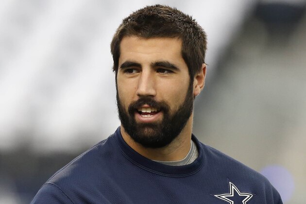 Jan 4, 2015; Arlington, TX, USA; Dallas Cowboys tight end Gavin Escobar warms-up prior to facing the Detroit Lions in the NFC Wild Card Playoff Game at AT&T Stadium. Mandatory Credit: Matthew Emmons-USA TODAY Sports