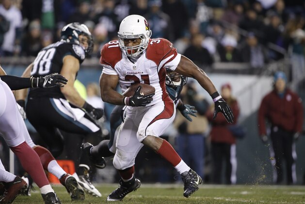 Arizona Cardinals' David Johnson rushes for a touchdown during the second half of an NFL football game against the Philadelphia Eagles, Sunday, Dec. 20, 2015, in Philadelphia. (AP Photo/Matt Rourke)