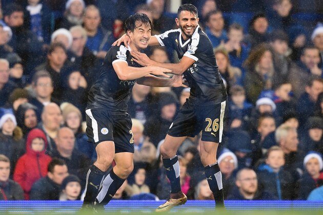 LIVERPOOL, ENGLAND - DECEMBER 19:  Shinji Okazaki (L) of Leicester City celebrates scoring his team's third goal with his team mate Riyad Mahrez (R) during the Barclays Premier League match between Everton and Leicester City at Goodison Park on December 19, 2015 in Liverpool, England.  (Photo by Michael Regan/Getty Images)