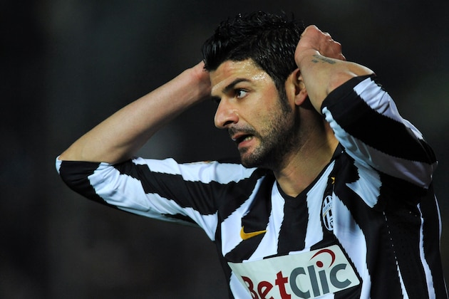 BRESCIA, ITALY - NOVEMBER 10:  Vincenzo Iaquinta of Juventus FC reacts during the Serie A match between Brescia Calcio and Juventus FC at Mario Rigamonti Stadium on November 10, 2010 in Brescia, Italy.  (Photo by Valerio Pennicino/Getty Images)