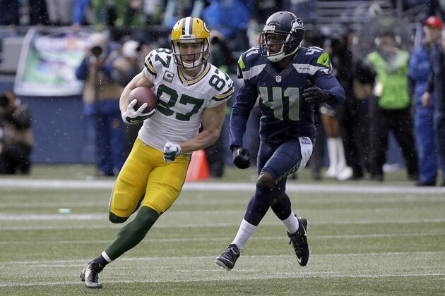Green Bay Packers wide receiver Jordy Nelson (87) runs as Seattle Seahawks cornerback Byron Maxwell (41) pursues during the first half of the NFL football NFC Championship game Sunday, Jan. 18, 2015, in Seattle. (AP Photo/David J. Phillip)