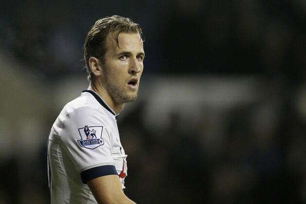 Tottenham’s Harry Kane looks across the pitch during the English Premier League soccer match between Tottenham Hotspur and Newcastle United at White Hart Lane in London, Sunday Dec. 13, 2015. (AP Photo/Tim Ireland)