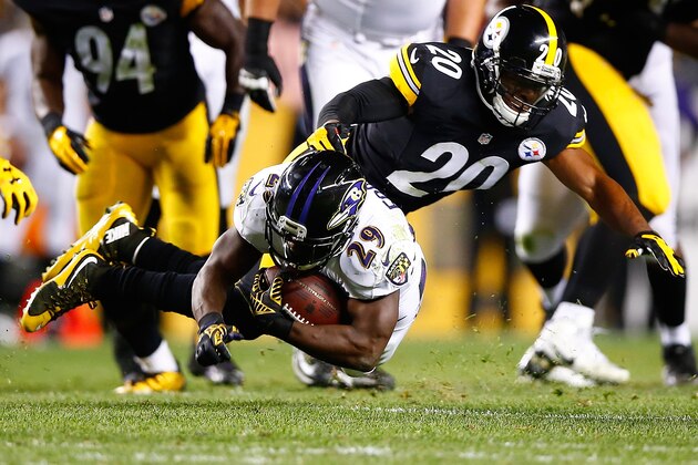 PITTSBURGH, PA - OCTOBER 01: Will Allen #20 of the Pittsburgh Steelers tackles Justin Forsett #29 of the Baltimore Ravens during the 2nd half of the game at Heinz Field on October 1, 2015 in Pittsburgh, Pennsylvania.  (Photo by Jared Wickerham/Getty Images)