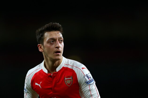 LONDON, ENGLAND - DECEMBER 05:  Mesut Ozil of Arsenal during the Barclays Premier League match between Arsenal and Sunderland at the Emirates Stadium on December 05, 2015 in London, England.  (Photo by Catherine Ivill - AMA/Getty Images)