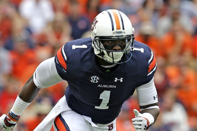 Auburn Tigers wide receiver D'haquille Williams (1) runs his route during the second half of an NCAA college football game against Jacksonville State, Saturday, Sept. 12, 2015, in Auburn, Ala. (AP Photo/Butch Dill)