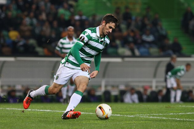 LISBON, PORTUGAL - DECEMBER 10:  Sporting CPO's defender Paulo Oliveira in action during the UEFA Europa League match between Sporting CP and Besiktas JK at Estadio Jose de Alvalade on December 10, 2015 in Lisbon, Portugal.  (Photo by Gualter Fatia/Getty Images)
