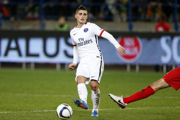 CAEN, FRANCE - DECEMBER 19: Marco Verratti of PSG in action during the French Ligue 1 match between Stade Malherbe de Caen and Paris Saint-Germain (PSG) at Stade Michel D'Ornano on December 19, 2015 in Caen, France. (Photo by Jean Catuffe/Getty Images)