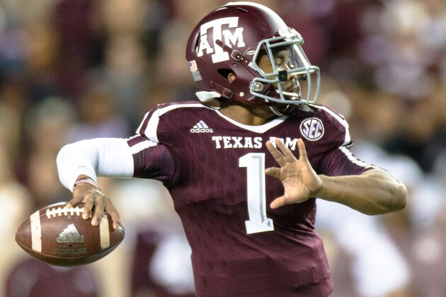 Texas A&M’s Kyler Murray (1) looks downfield to make a throw during the first half of an NCAA college football game against Western Carolina, Saturday, Nov. 14, 2015, in College Station, Texas. (AP Photo/Juan DeLeon)
