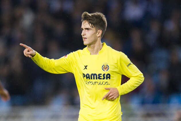 SAN SEBASTIAN, SPAIN - DECEMBER 20:  Denis Suarez of Villarreal CF celebrates after scoring during the La Liga match between Real Sociedad de Futbol and Villarreal CF at Estadio Anoeta on December 20, 2015 in San Sebastian, Spain.  (Photo by Juan Manuel Serrano Arce/Getty Images)