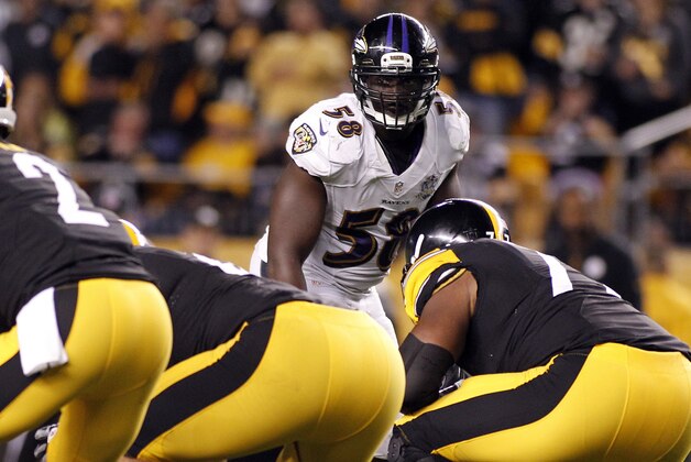 PITTSBURGH, PA - OCTOBER 01: Baltimore Ravens outside linebacker Elvis Dumervil #58 in action during the game against the Pittsburgh Steelers on October 1, 2015 at Heinz Field in Pittsburgh, Pennsylvania. (Photo by Justin K. Aller/Getty Images) PITTSBURGH, PA - OCTOBER 01: Baltimore Ravens outside linebacker Elvis Dumervil #58 in action during the game against the Pittsburgh Steelers on October 1, 2015 at Heinz Field in Pittsburgh, Pennsylvania. (Photo by Justin K. Aller/Getty Images)