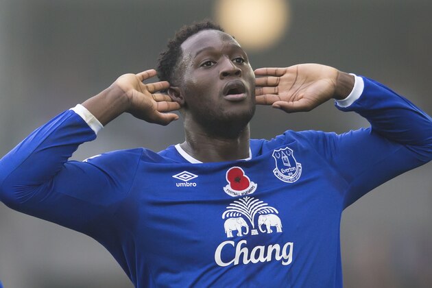 Everton's Romelu Lukaku celebrates after scoring during the English Premier League soccer match between Everton and Sunderland at Goodison Park Stadium, Liverpool, England, Sunday Nov.1,  2015. (AP Photo/Jon Super)