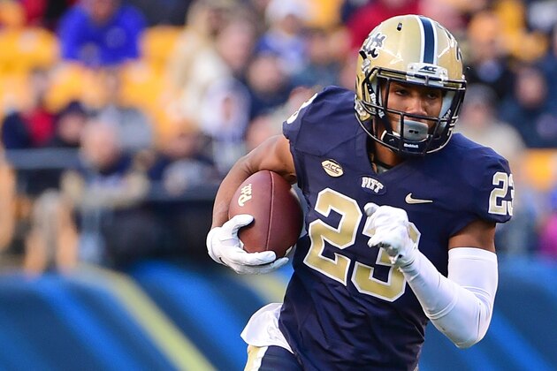 Pittsburgh wide receiver Tyler Boyd (23) carries the ball during a NCAA football game against Louisville, Saturday, Nov. 21, 2015 in Pittsburgh. (AP Photo/Fred Vuich)