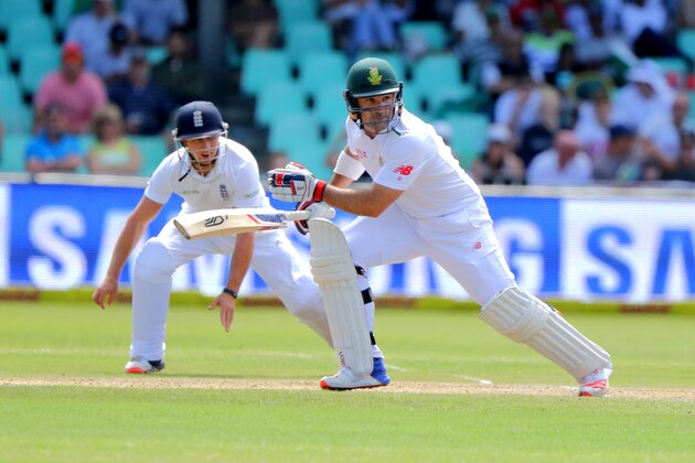 DURBAN, SOUTH AFRICA - DECEMBER 27:  Dean Elgar bats during the day 2 of the 1st test match between South Africa and England at Sahara Stadium Kingsmead on December 27, 2015 in Durban, South Africa. (Photo by Anesh Debiky/Gallo Images)
