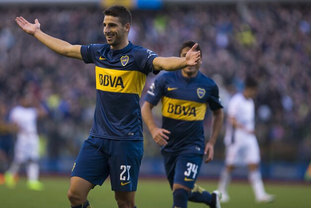 Jonathan Calleri of Boca Juniors celebrates his goal against Quilmes during an Argentine league soccer match in Buenos Aires, Argentina, Saturday, July 18, 2015. (AP Photo/Ivan Fernandez)