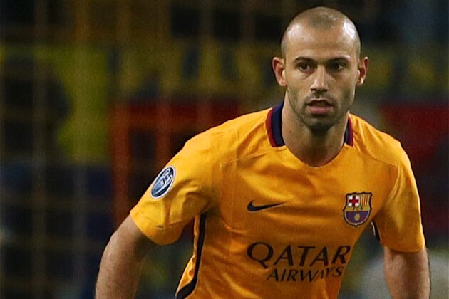 Barcelona's Argentinian defender Javier Mascherano controls the ball during the UEFA Champions League group E football match between FC BATE Borisov and FC Barcelona at the Borisov Arena stadium outside Minsk on October 20, 2015. AFP PHOTO / MAXIM MALINOVSKY        (Photo credit should read MAXIM MALINOVSKY/AFP/Getty Images)