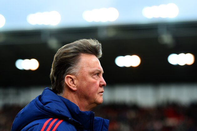 STOKE ON TRENT, ENGLAND - DECEMBER 26:  Louis van Gaal, manager of Manchester United leaves the pitch after the Barclays Premier League match between Stoke City and Manchester United at Britannia Stadium on December 26, 2015 in Stoke on Trent, England.  (Photo by Laurence Griffiths/Getty Images)
