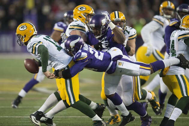 MINNEAPOLIS, MN - NOVEMBER 22: Captain Munnerlyn #24 of the Minnesota Vikings sacks Aaron Rodgers #12 of the Green Bay Packers during an NFL game against the Green Bay Packers at TCF Bank Stadium November 8, 2015 in Minneapolis, Minnesota. (Photo by Tom Dahlin/Getty Images)