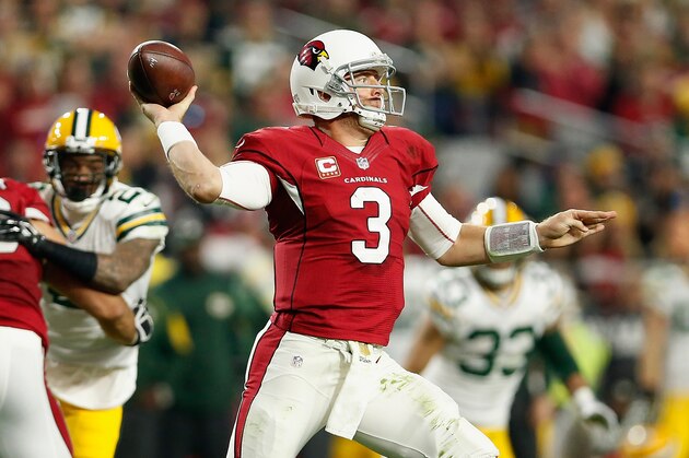 GLENDALE, AZ - DECEMBER 27:  Quarterback Carson Palmer #3 of the Arizona Cardinals throws a pass during the fourth quarter of the NFL game against the Green Bay Packers at the University of Phoenix Stadium on December 27, 2015 in Glendale, Arizona. The Cardinals defeated the Packers 38-8.   (Photo by Christian Petersen/Getty Images)