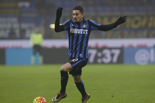 Inter Milan’s Alex Telles controls the ball during a Serie A soccer match between Inter Milan and Genoa, at the San Siro stadium in Milan, Italy, Saturday, Dec. 5, 2015. (AP Photo/Luca Bruno)